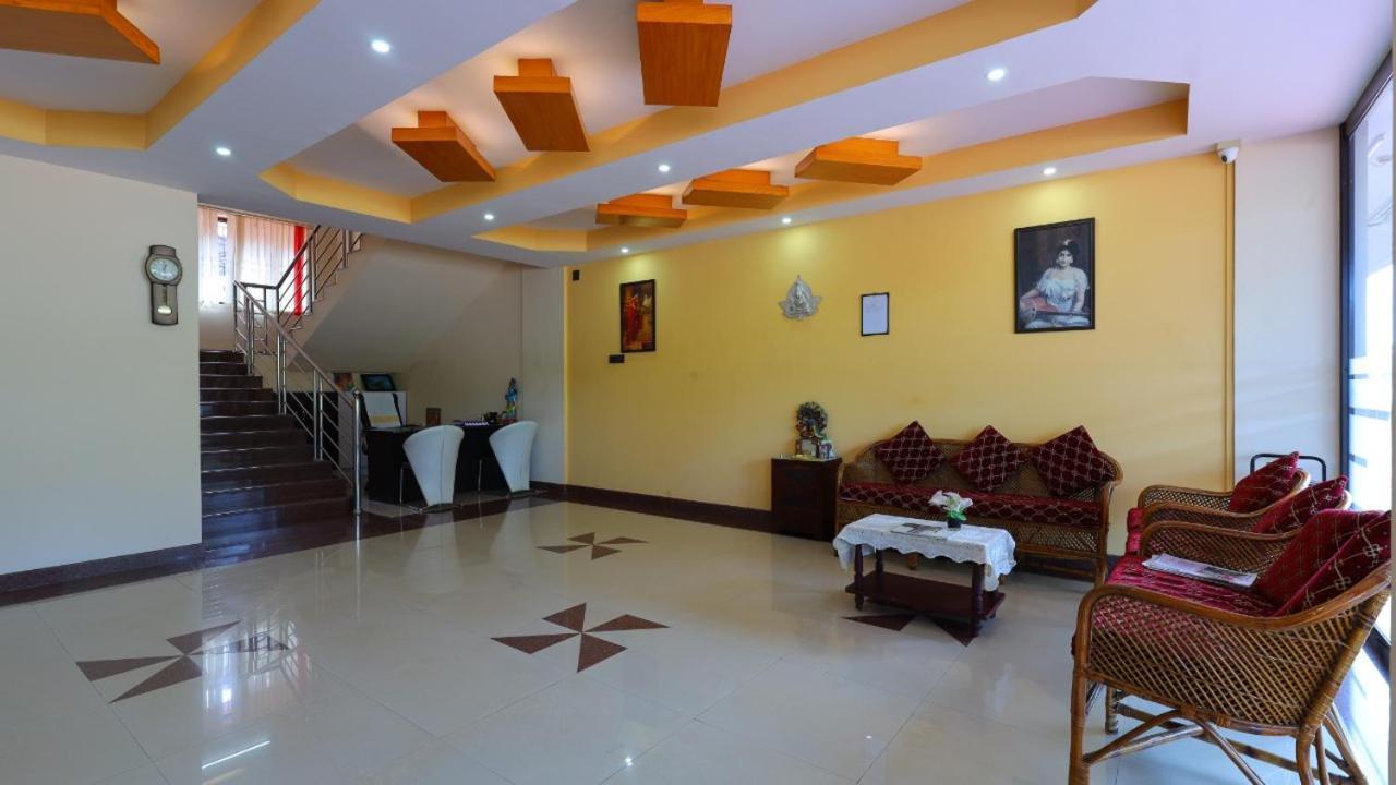 Отель Kukuresidency Wadakkanchery Экстерьер фото
